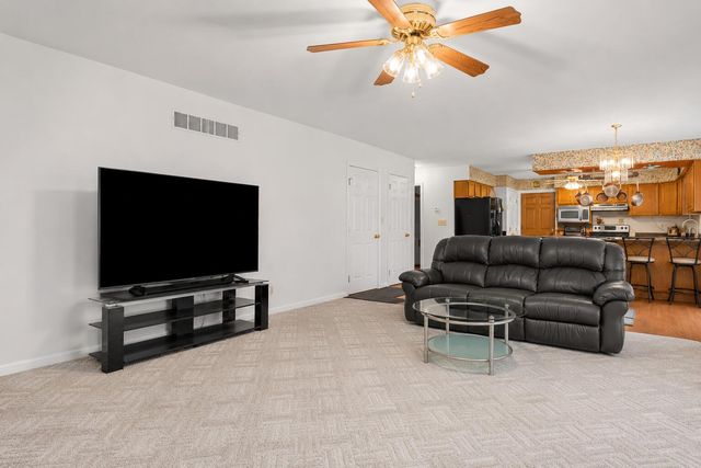 1300 Copper Creek Drive, Lexington, KY 40514