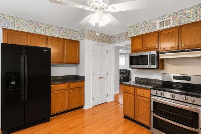 1300 Copper Creek Drive, Lexington, KY 40514