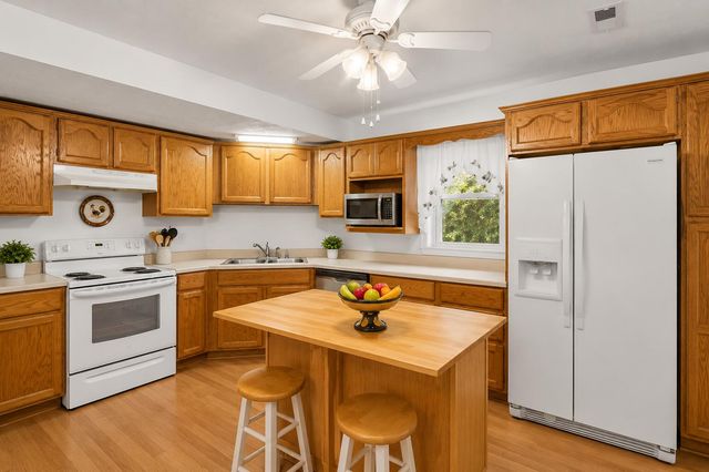 1300 Copper Creek Drive, Lexington, KY 40514