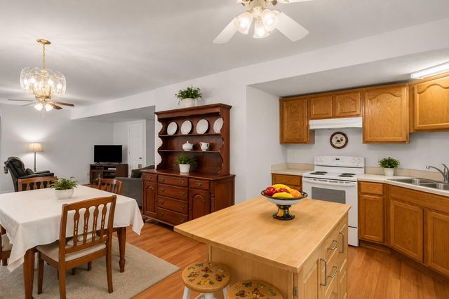 1300 Copper Creek Drive, Lexington, KY 40514