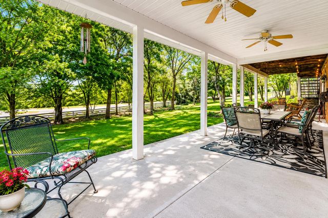 1300 Copper Creek Drive, Lexington, KY 40514