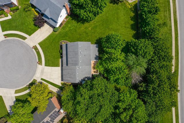 1300 Copper Creek Drive, Lexington, KY 40514