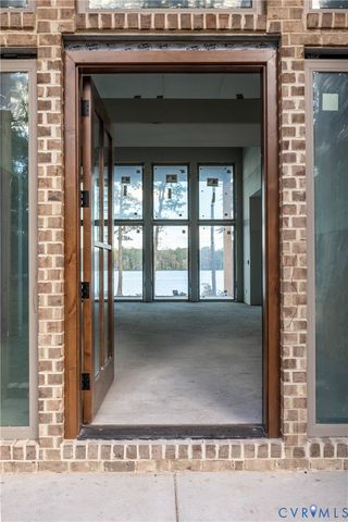 12403 Elizabeth Curtis Ln, Gloucester, VA 23061