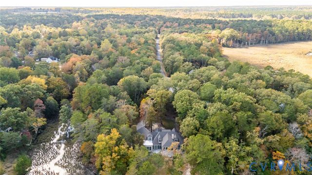 12403 Elizabeth Curtis Ln, Gloucester, VA 23061
