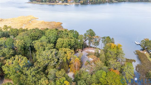 12403 Elizabeth Curtis Ln, Gloucester, VA 23061