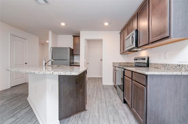 1668 WYNFORD CIRCLE, Tavares, FL 32778