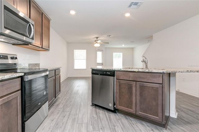 1668 WYNFORD CIRCLE, Tavares, FL 32778