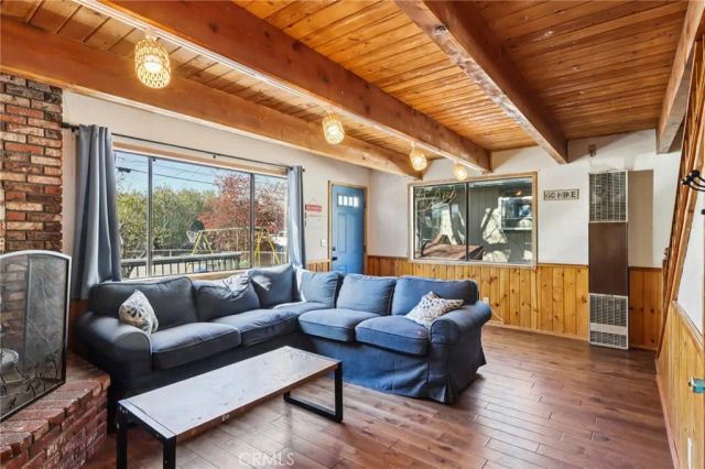 105 E Meadow Lane, Big Bear City, CA 92314