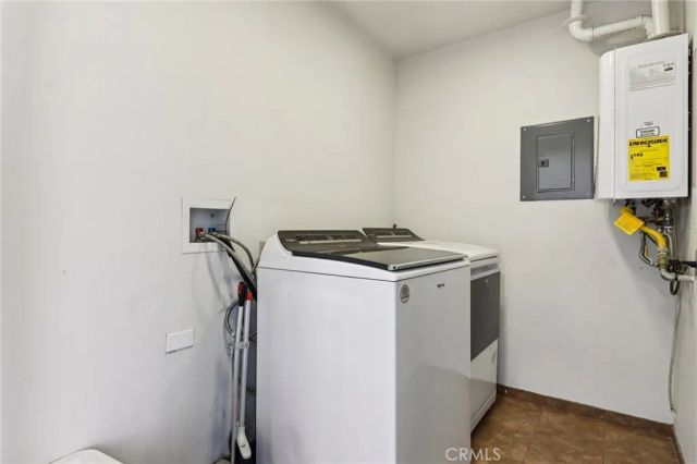 105 E Meadow Lane, Big Bear City, CA 92314