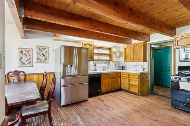 105 E Meadow Lane, Big Bear City, CA 92314