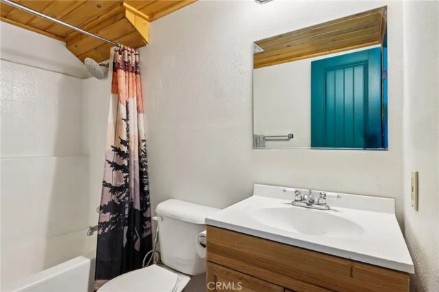 105 E Meadow Lane, Big Bear City, CA 92314