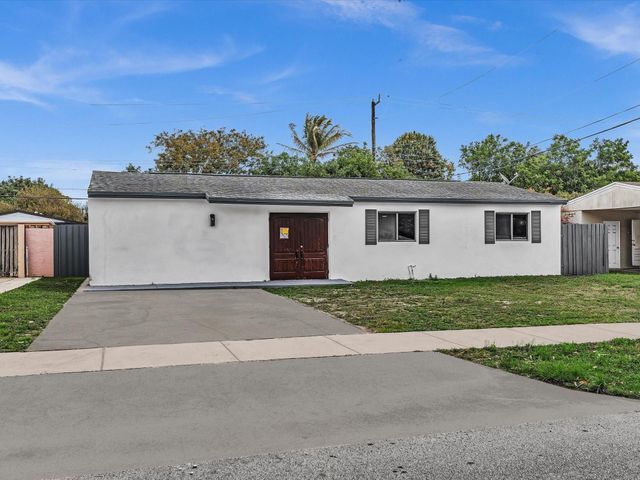 2340 SW 42nd Terrace, Fort Lauderdale, FL 33317