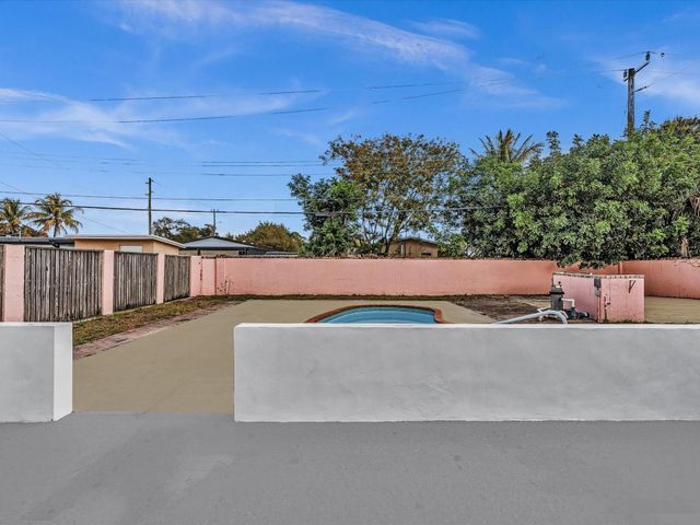 2340 SW 42nd Terrace, Fort Lauderdale, FL 33317