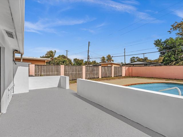 2340 SW 42nd Terrace, Fort Lauderdale, FL 33317