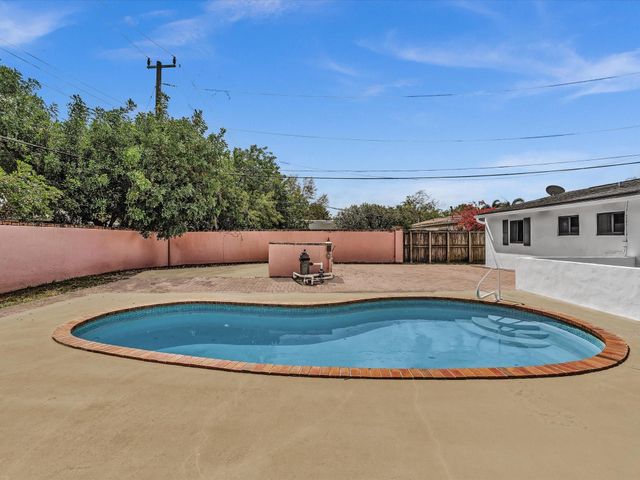 2340 SW 42nd Terrace, Fort Lauderdale, FL 33317