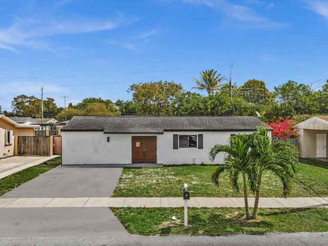2340 SW 42nd Terrace, Fort Lauderdale, FL 33317