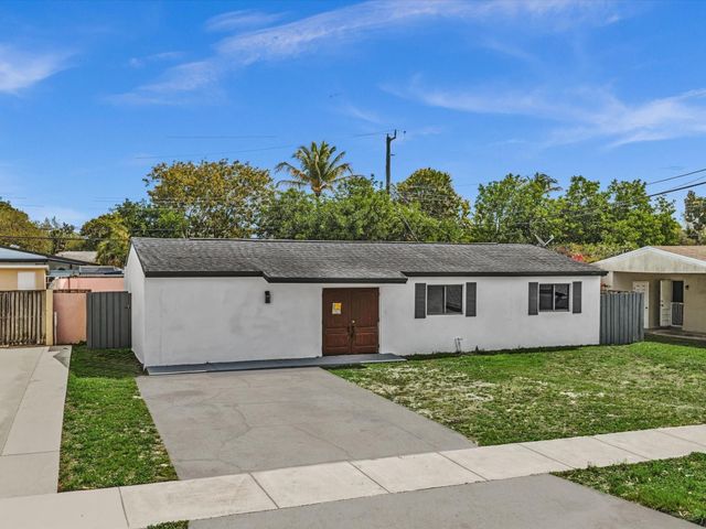 2340 SW 42nd Terrace, Fort Lauderdale, FL 33317