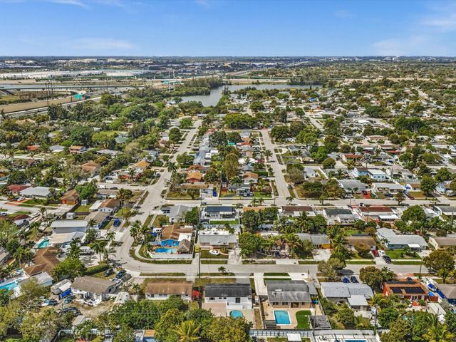 2340 SW 42nd Terrace, Fort Lauderdale, FL 33317