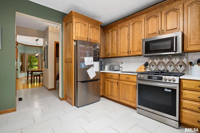 1708 STEEPLECHASE, Washington, IL 61571