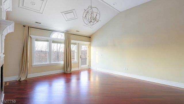 89 Knollwood Dr, Watchung Boro, NJ 07069