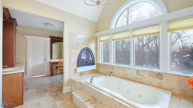 89 Knollwood Dr, Watchung Boro, NJ 07069
