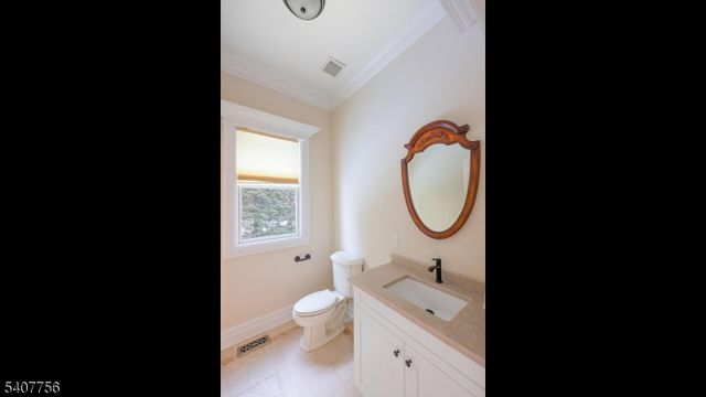89 Knollwood Dr, Watchung Boro, NJ 07069