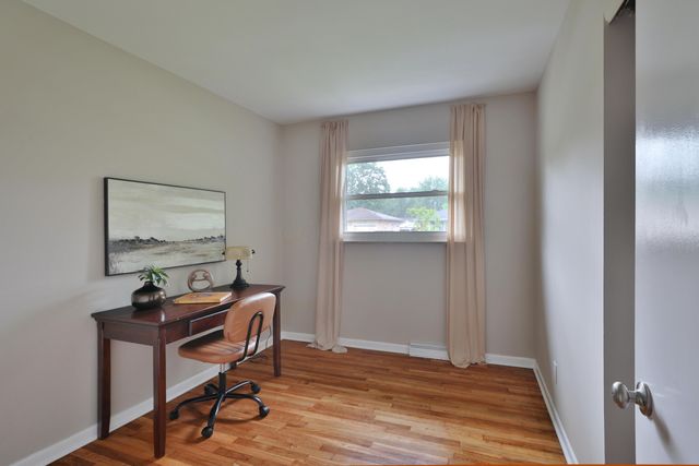 1004 Marland Drive N, Columbus, OH 43224