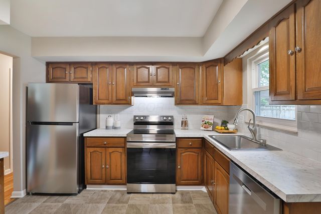 1004 Marland Drive N, Columbus, OH 43224