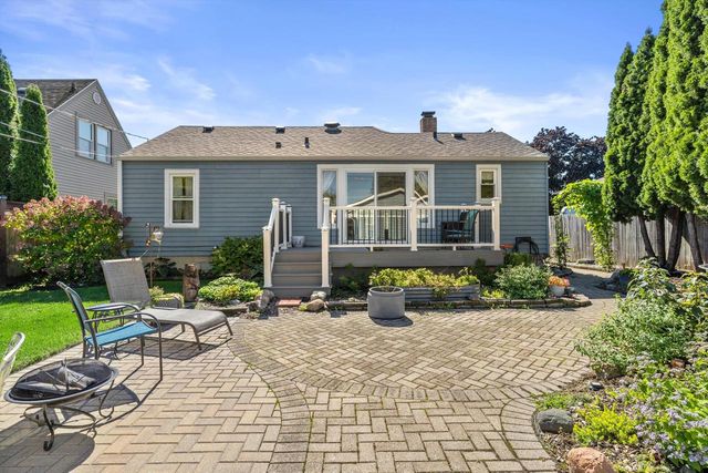 2122 29th STREET, Kenosha, WI 53140