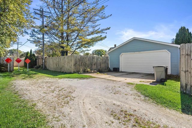 2122 29th STREET, Kenosha, WI 53140