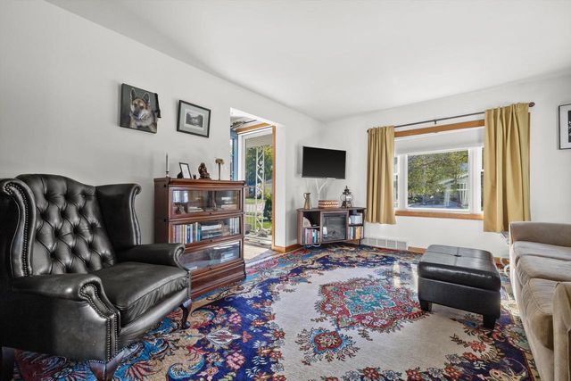 2122 29th STREET, Kenosha, WI 53140