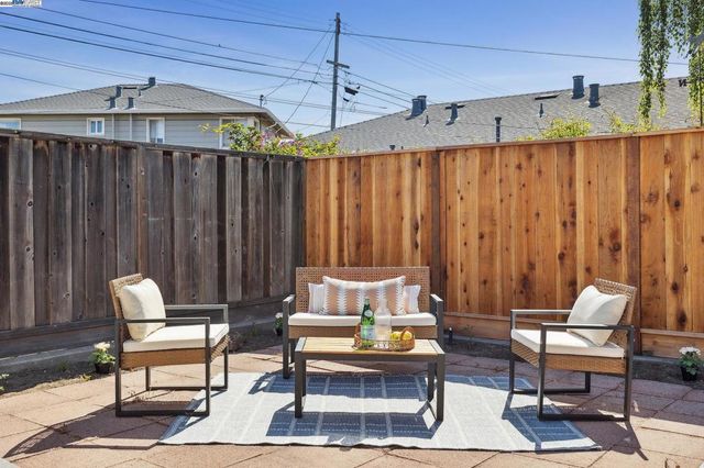 108 Cypress St D, Alameda, CA 94501