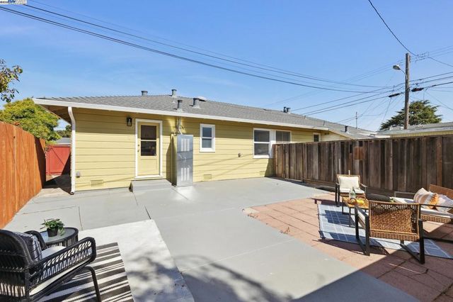 108 Cypress St D, Alameda, CA 94501
