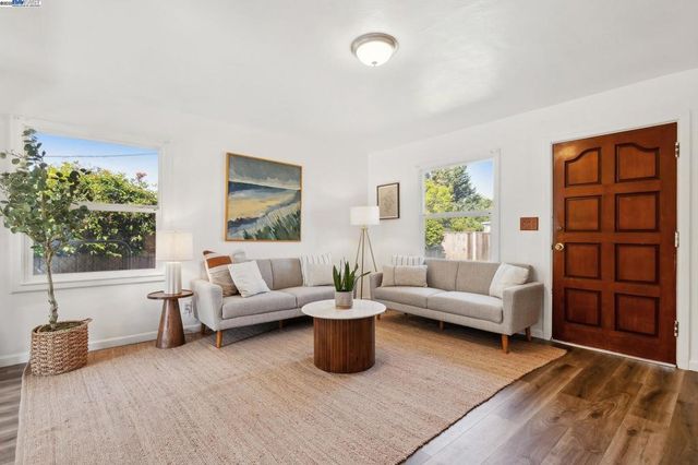 108 Cypress St D, Alameda, CA 94501