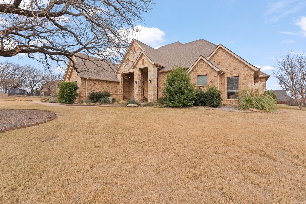608 Elm Hill Boulevard, Burleson, TX 76028