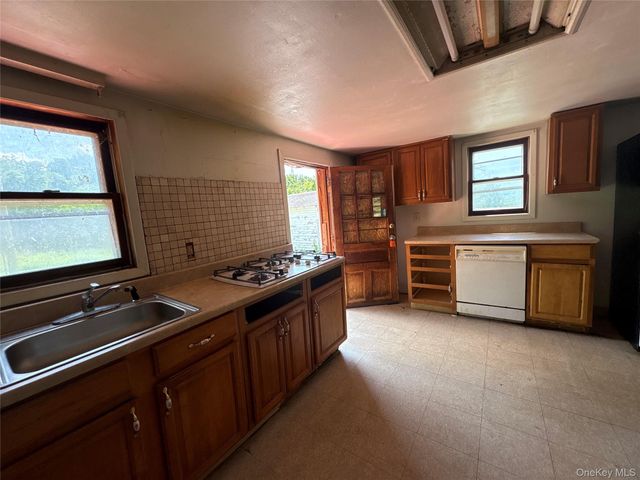96 Ridge Road, Westtown, NY 10998
