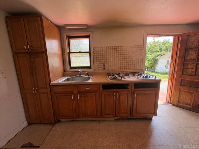 96 Ridge Road, Westtown, NY 10998