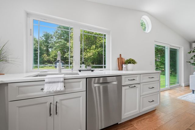 155 Lancaster Farm Road, Salem, NH 03079