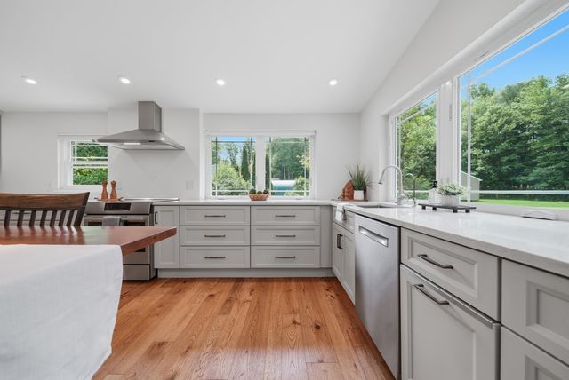 155 Lancaster Farm Road, Salem, NH 03079