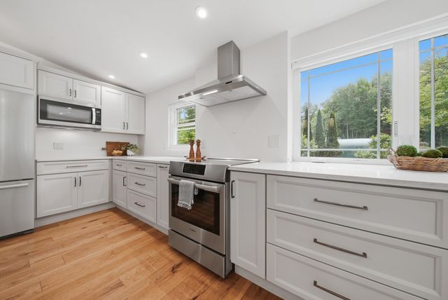155 Lancaster Farm Road, Salem, NH 03079