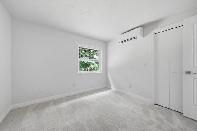 155 Lancaster Farm Road, Salem, NH 03079