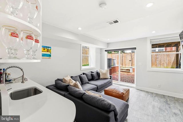 6303 9TH ST NW, Washington, DC 20011