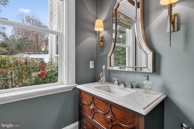 1420 KURTZ RD, Mclean, VA 22101