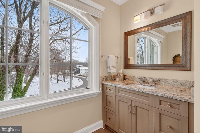 1420 KURTZ RD, Mclean, VA 22101