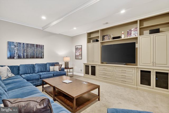 1420 KURTZ RD, Mclean, VA 22101