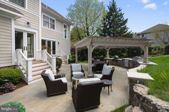 1420 KURTZ RD, Mclean, VA 22101