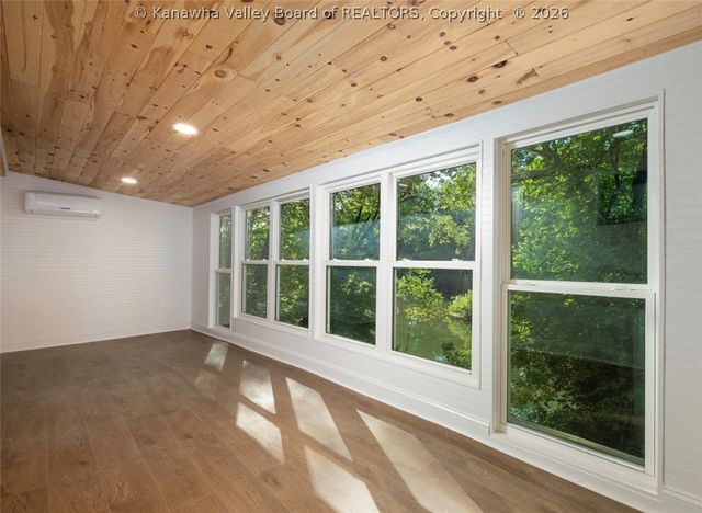 11546 Coal River Road, St Albans, WV 25177