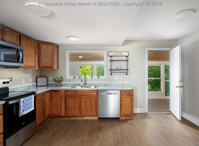 11546 Coal River Road, St Albans, WV 25177