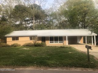 3114 Suncrest Drive, Jackson, MS 39212