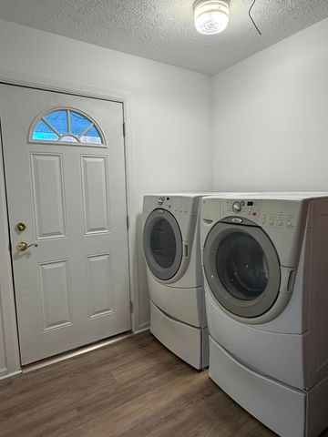 257 Johnny Bernard Lp, Russell Springs, KY 42642